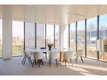 bureaux à louer à rue de l'industrie 22a thines (vbe06398)