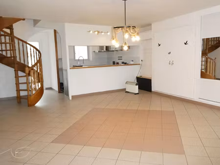 vente maison à chantrigné (53300) : à vendre / 120m² chantrigné