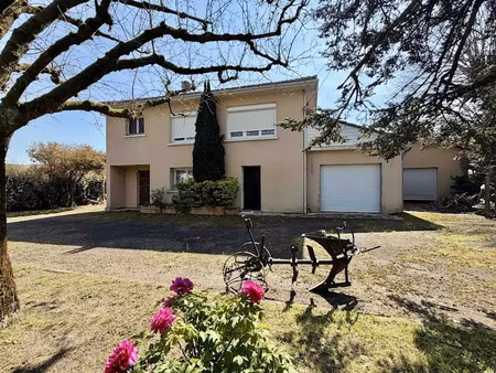 vente maison 7 pièces 138 m² à villeneuve-de-marsan (40190)  198 000 €