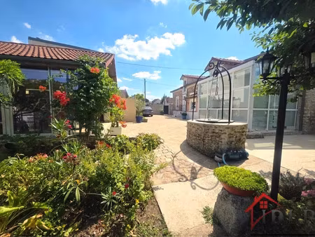 vente maison 6 pièces 320 m² brie-comte-robert (77170)