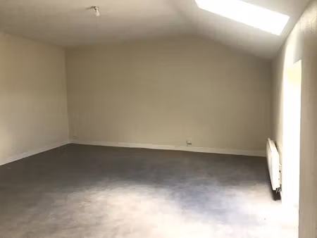 location appartement 2 pièces à cholet (49300) : à louer 2 pièces / 45m² cholet