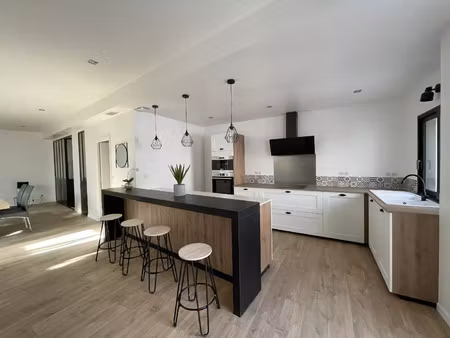 vente appartement 5 pièces 140 m² aurillac (15000)