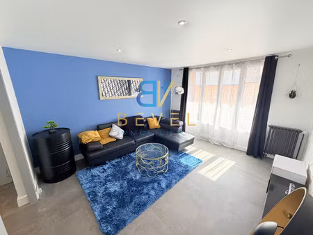 (73) saint-jean-de-maurienne - appartement rénové en 2021 -