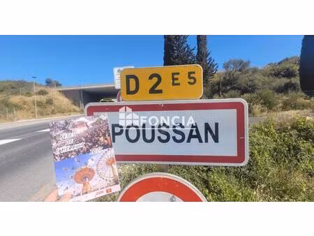 sur le bassin de thau murs commerciaux vides de + de 1100 m2 avec villa  dépendances et mu