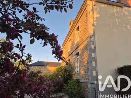 maison de ville à javron-les-chapelles (53250)