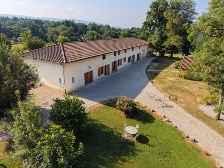 maison à vendre 11 pièces proche de bourg en bresse (01)