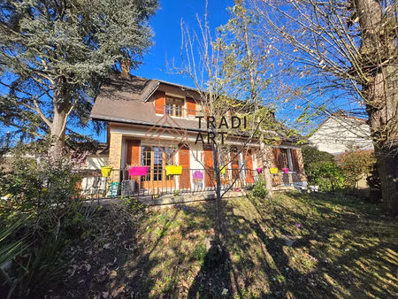 maison individuelle et familiale proche de toutes commodités