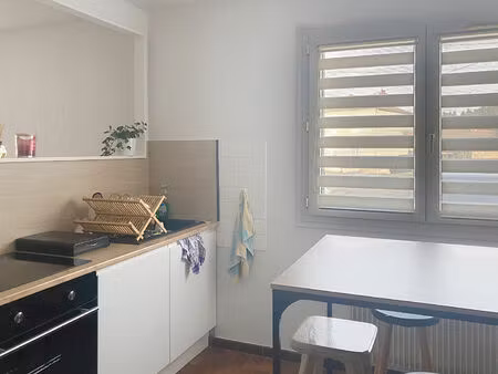 appartement de 2 chambres  jardin non attenant  secteur calme de raucoules