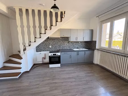 a louer appartement f3 avec parking et balcon