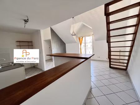 lumineux appartement 3 pieces en duplex avec double garage