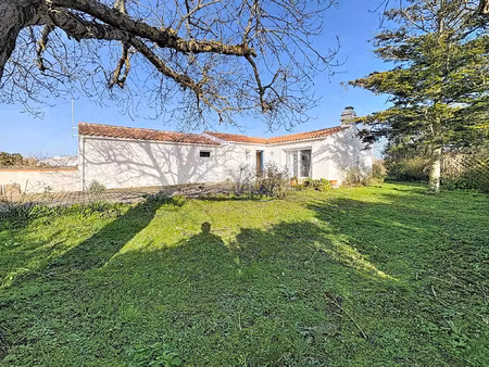 centre bourg - jolie maison en bon etat avec 3 chambres