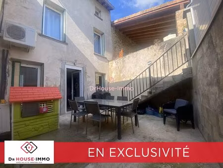 charmante maison de village  3 pièces avec terrasse à montmeyran.