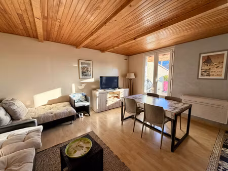 maison de village vingrau + local commercial