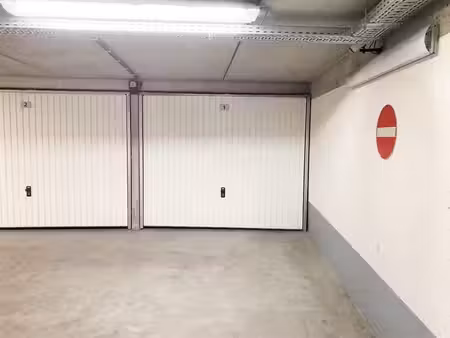 parking - garage fermé