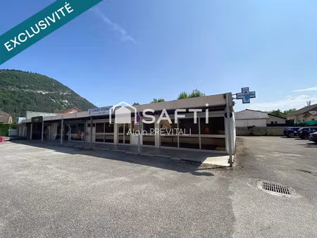 vente locaux professionnels 9 pièces 232 m² à montreal-la-cluse (01460)  180 000 €