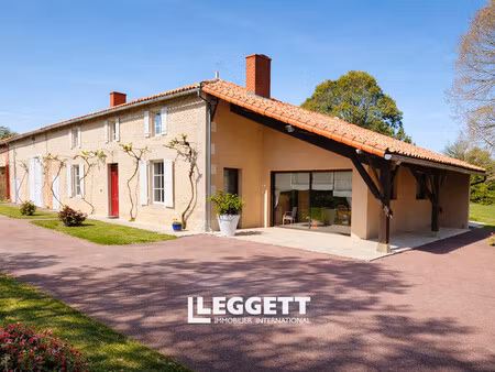 maison 7 pièce(s)  montalembert