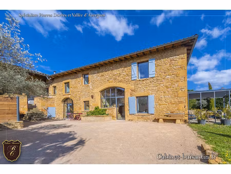 propriété en pierres avec gite indépendant et vue imprenable