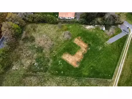 vente terrain 4923 m² à saint-césaire (17770)  200 000 €