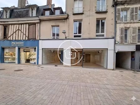 vente locaux professionnels 201.7 m² à vendome (41100)  233 900 €