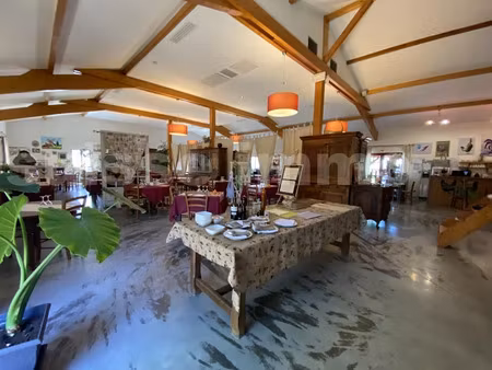 vente locaux professionnels 585 m² à montagnat (01250)  900 000 €