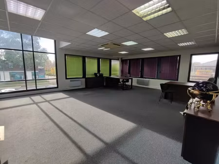 vente locaux professionnels 24 m² à serris (77700)  252 080 €