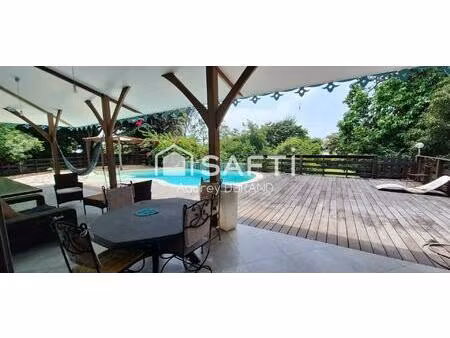 villa t5 avec piscine et terrain