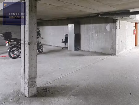 vente parking à saint-genis-laval (69230)  6 000 €