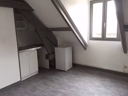 location appartement 1 pièce 13.74 m² à compiegne (60200)  395 €
