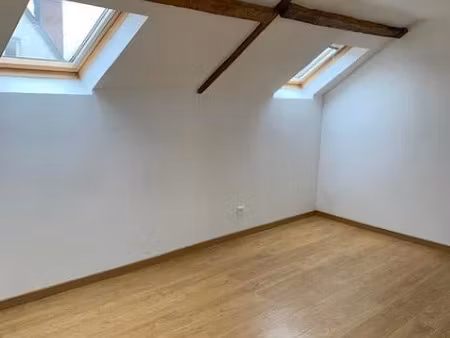 location appartement 3 pièces 65 m² à le nouvion-en-thiérache (02170)  370 €