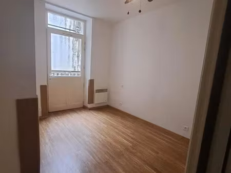 location appartement 2 pièces à monsegur (33580)  496 €