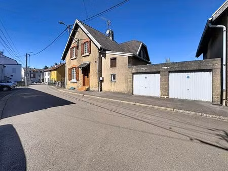 maison familiale avec fort potentiel - 3 chambres - jardin clos - double garage