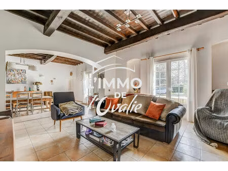 corps de ferme rénové avec maison principale  dépendance et espaces grands volumes (9 pièc