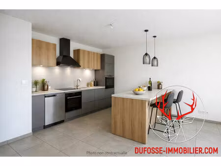 au dernier étage d'une résidence récente  découvrez un t3 neuf lumineux avec loggia en ple