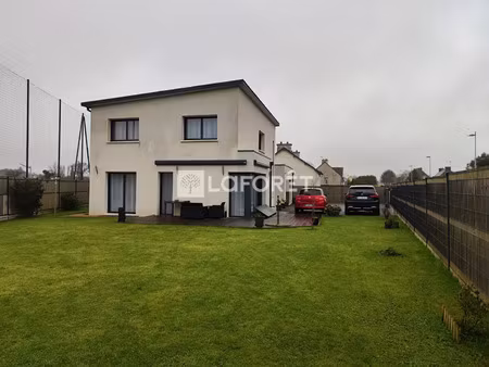 vente maison à guingamp (22200) : à vendre / 160m² guingamp