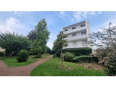 location appartement 3 pièces 62.02 m² à clamart (92140)  1 399 €