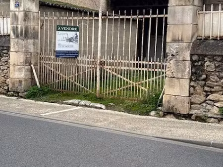 location parking à montmorillon (86500)  75 €