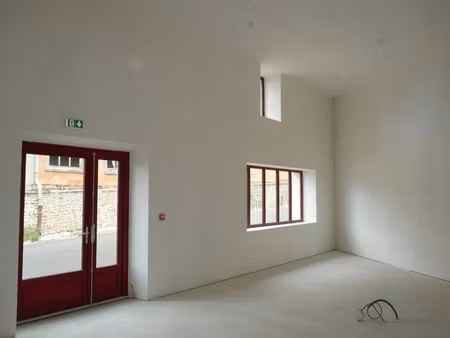 location locaux professionnels 11 pièces 291 m² à bourg-charente (16200)  1 992 €
