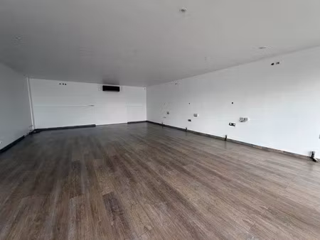 location locaux professionnels 80 m² à coulommiers (77120)  1 670 €