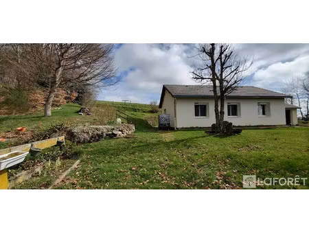 location maison 3 pièces 65.63 m² à coren (15100)  580 €