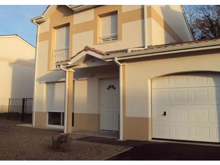 location maison 4 pièces à libourne (33500)  1 000 €