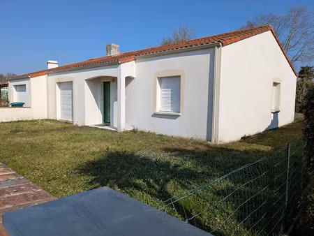 location maison 4 pièces 109.3 m² à saint-sebastien-sur-loire (44230)  1 344 €