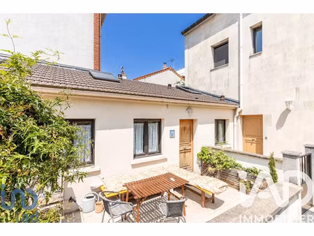 location meublée maison 2 pièces 26 m² à villejuif (94800)  1 010 €