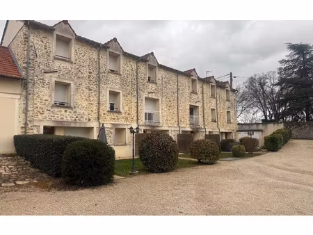 location appartement  m² t-3 à crégy-lès-meaux  800 €