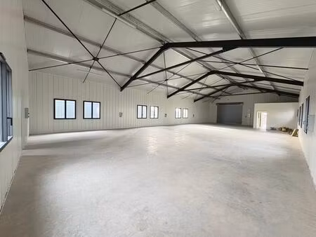 vente local d’activités bruges 33520 326m²