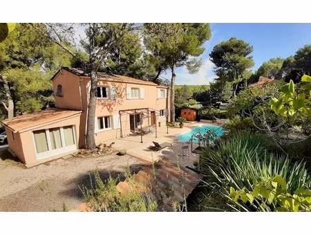 maison au calme avec piscine et studio indépendant