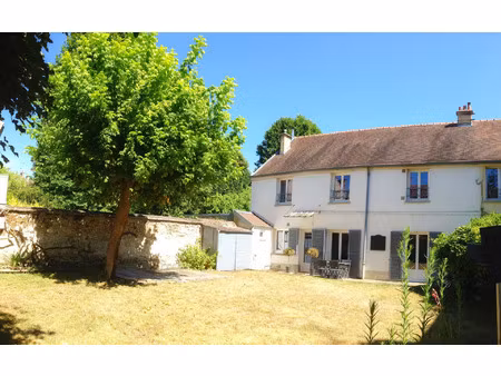 location maison  m² t-4 à fontainebleau  1 845 €