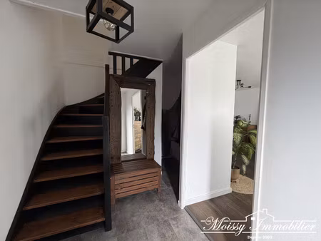 maison independante de 5 pieces