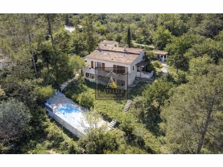 maison de caractère avec dépendance  sous-sol et piscine au