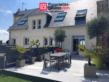 villa sur les toits exceptionnelle avec terrasses en hyper centre ville