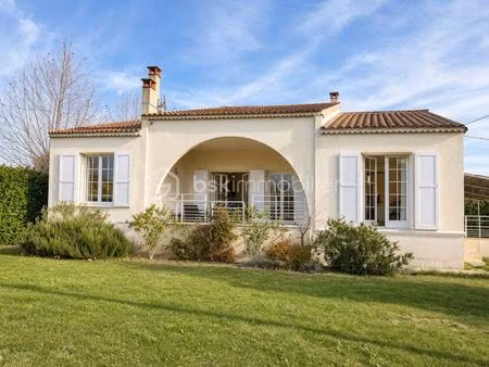maison de ville de 166 m² à barjac